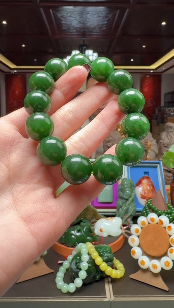 未镶嵌和田玉挂件by