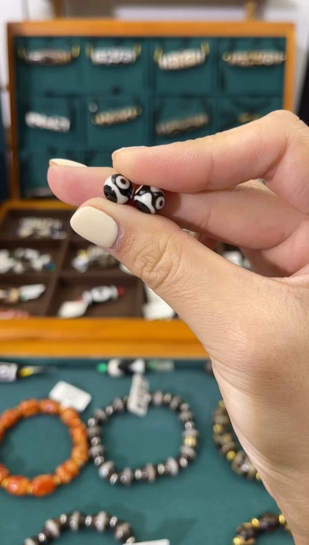 玛瑙/玉髓（覆膜）颈饰未镶嵌1.（微瑕随机发货）