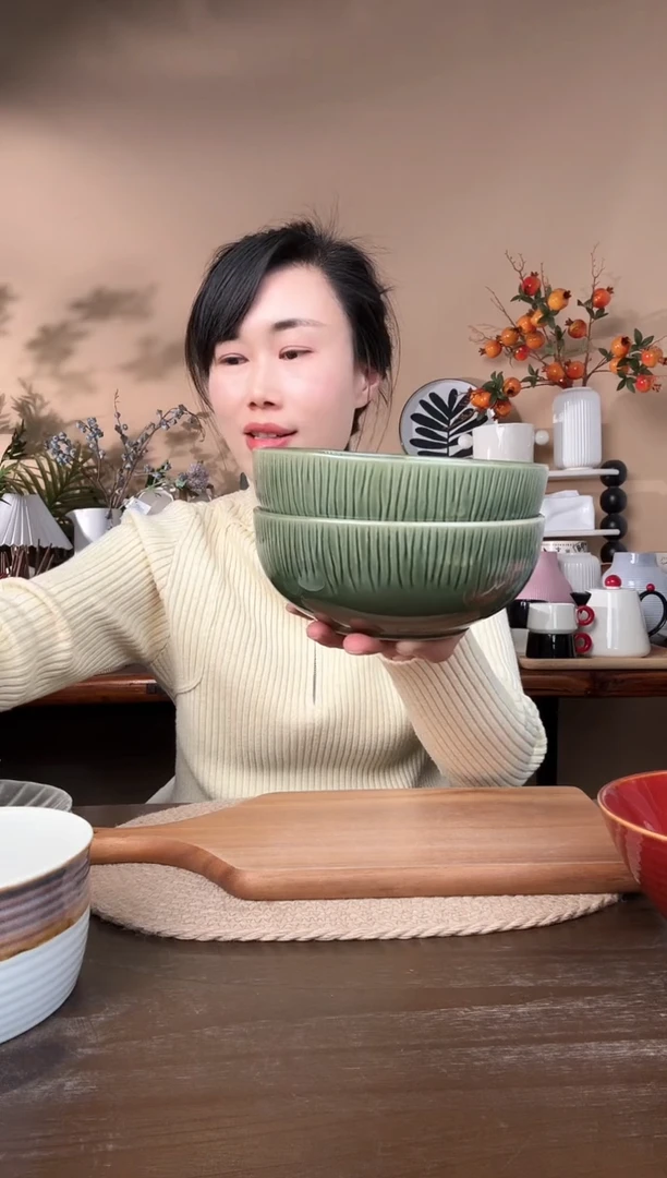 【闪购商品】瓷片6英寸线条绿碗2只微瑕