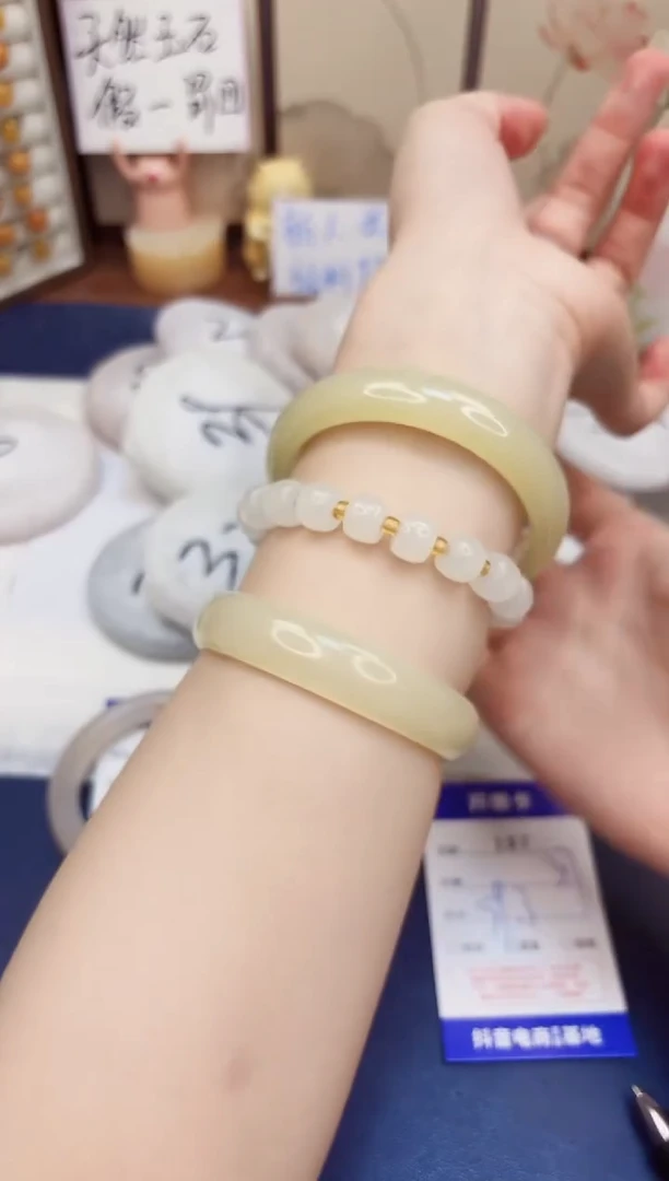 石英质玉手镯未镶嵌187-晴水-圈口59