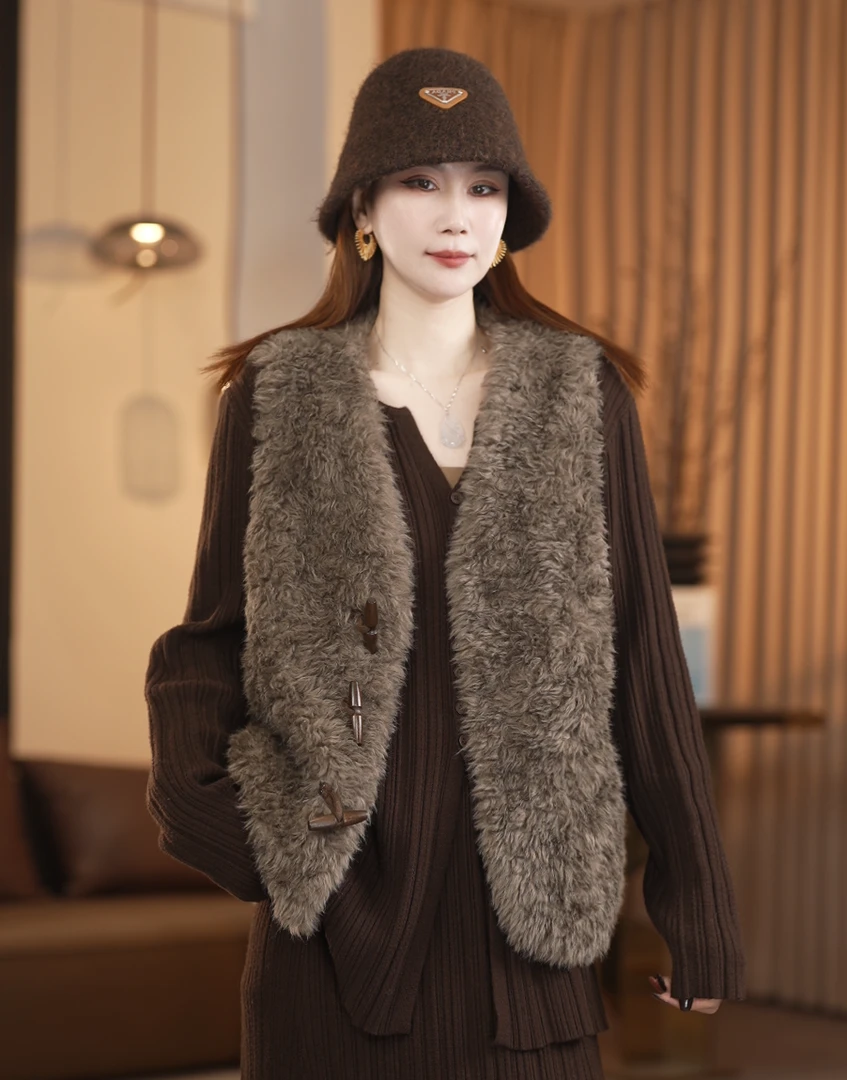 XILIHUI/喜丽荟 秋冬新款 轻奢百搭马甲 685-1