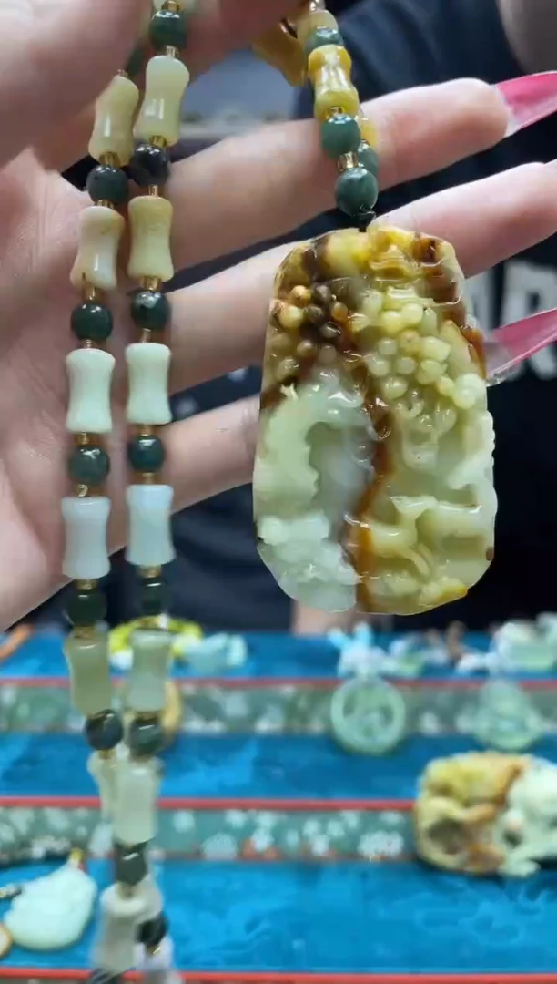 未镶嵌岫玉吊坠·