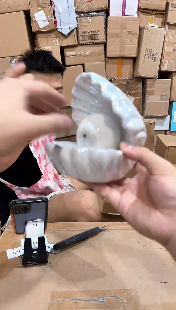 瓷片白色贝壳带灯摆件