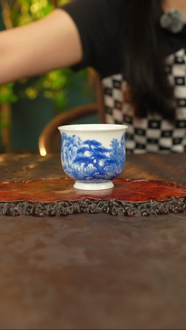 青花手绘山水主人杯