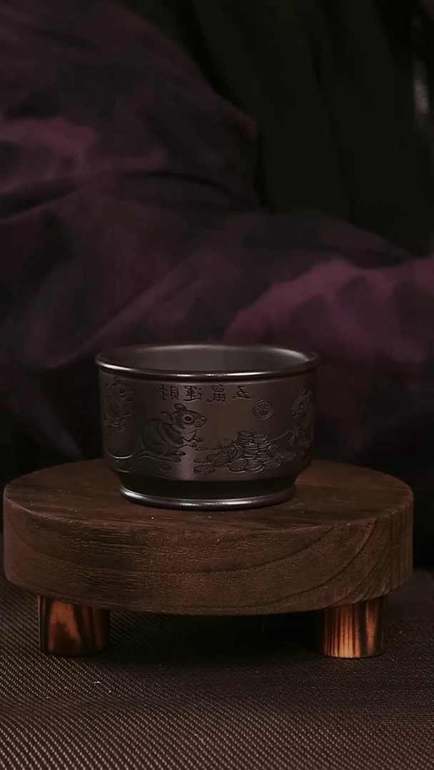茶杯紫砂五鼠运财紫砂手工刻绘主人杯150CC
