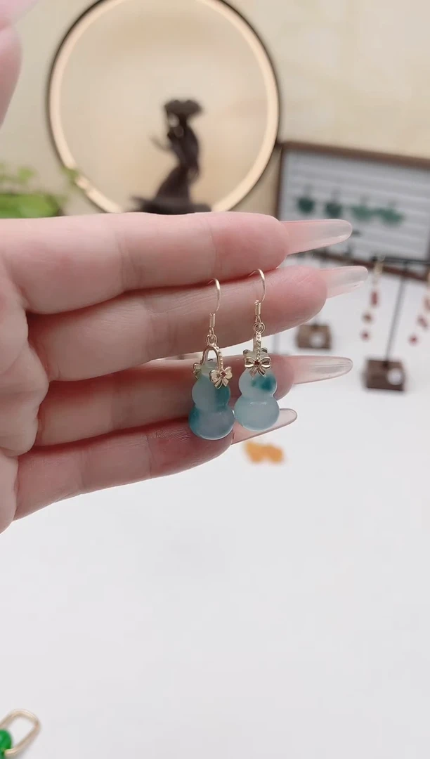 未镶嵌石英质玉（天山翠）耳饰00葫芦蓝水飘花