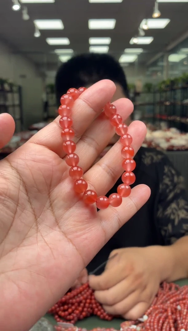 未镶嵌手串南红玛瑙单圈手串一条约8mm多样性发货
