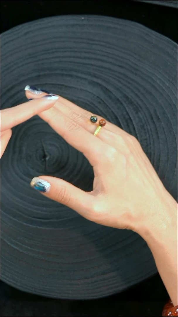 琥珀未镶嵌珠宝奇石蓝珀双珠款戒指