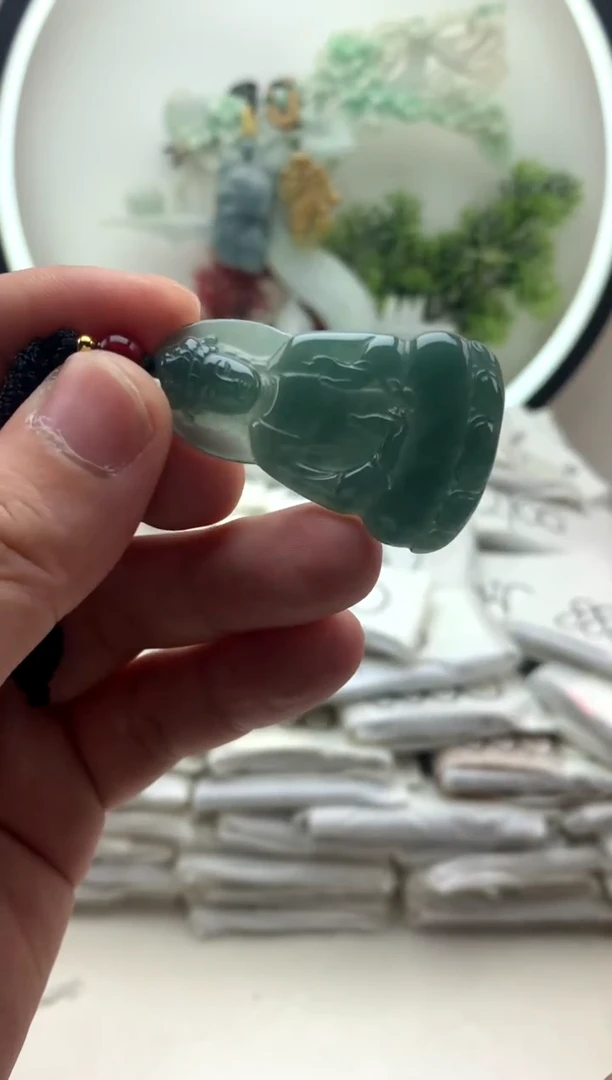 颈饰未镶嵌翡翠小素衣