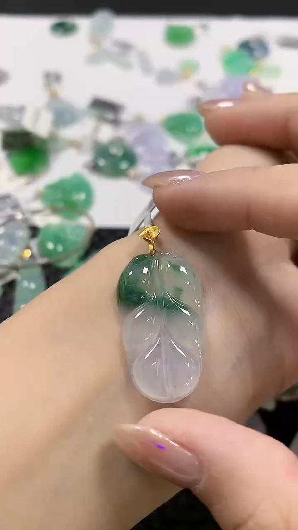 颈饰18K金镶嵌翡翠天然缅甸翡翠a货百元以上9元证书费自理