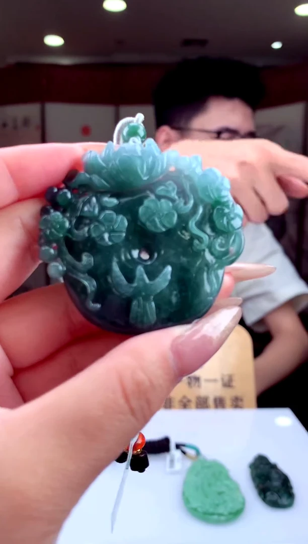 定制翡翠未镶嵌天然翡翠（拍一发一）