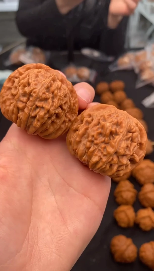 【闪购商品】文玩核桃把件四座楼43-u243