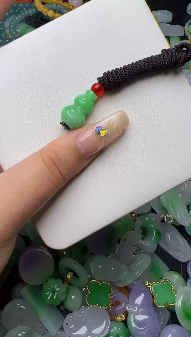 翡翠未镶嵌颈饰天然缅甸翡翠吊坠