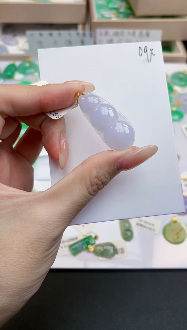 颈饰18K金镶嵌翡翠天然缅甸A货翡翠