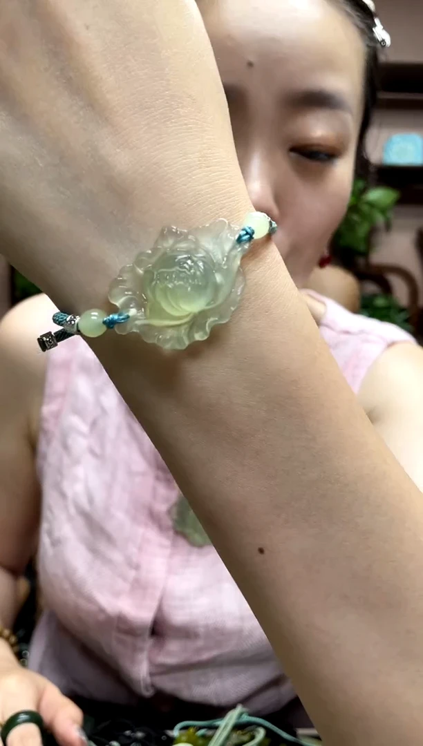 岫玉未镶嵌手牌多样性发货发其中之一