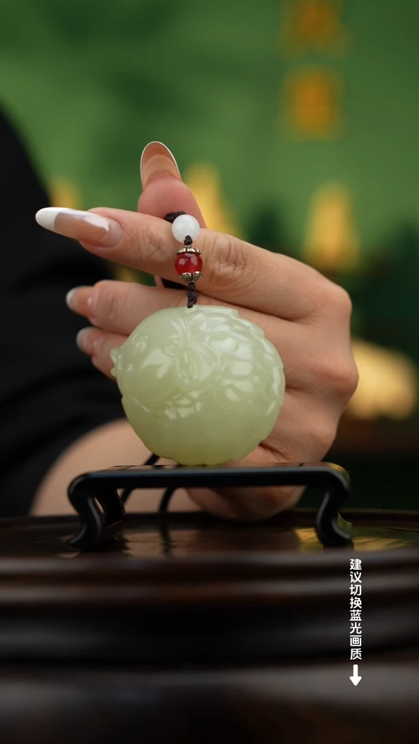 玉【年年有余】锦鲤天然玉石手把件