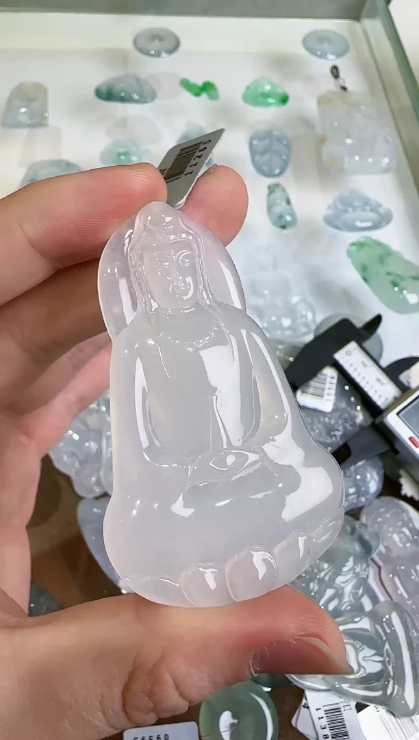 【闪购商品】翡翠吊坠(不含链)未镶嵌..