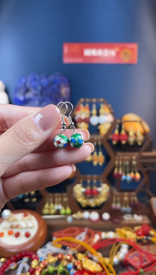 ，绿底珐琅景泰蓝耳钩