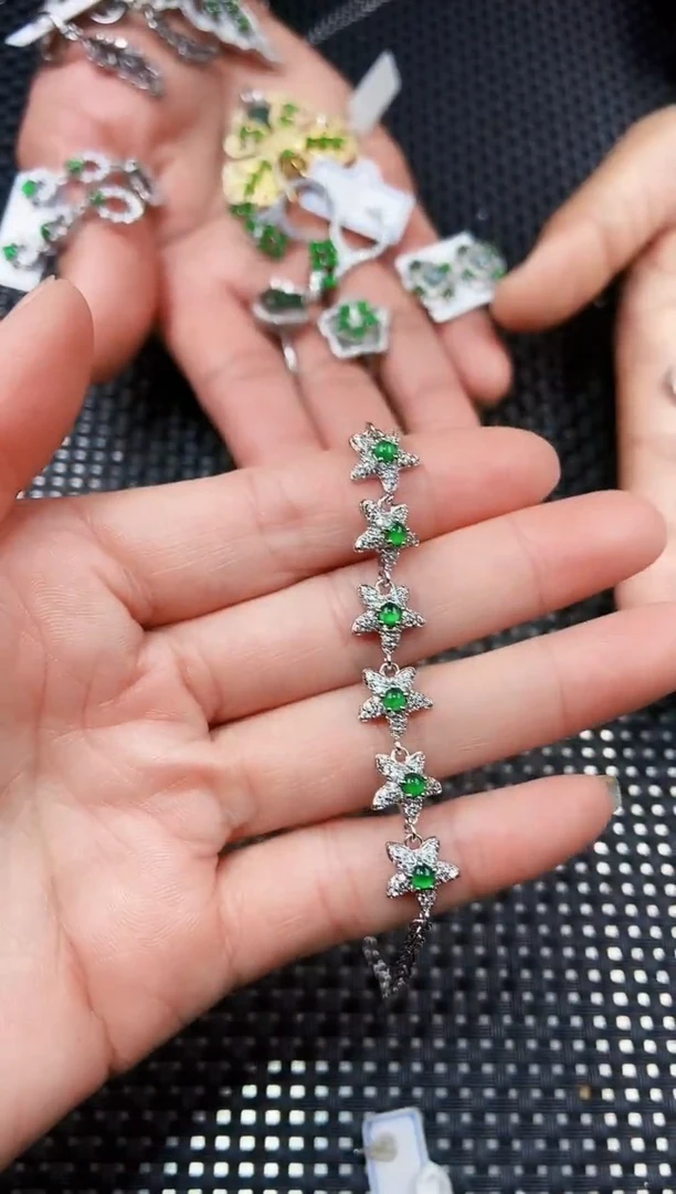 【闪购商品】翡翠手链未镶嵌111111111