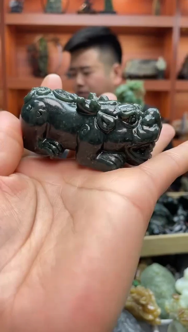 未镶嵌和田玉把件1