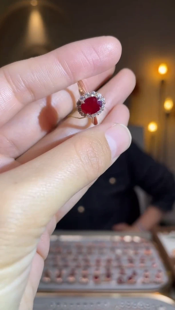 银S925镶嵌手饰红宝石手饰