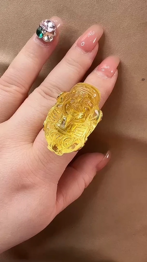 琥珀颈饰未镶嵌戒指