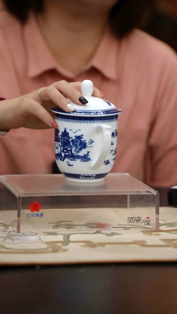 1头釉中青花梧桐单杯