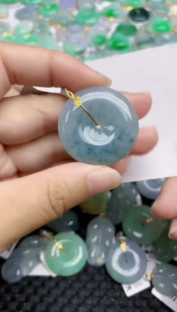 翡翠18K金镶嵌颈饰天然翡翠A货