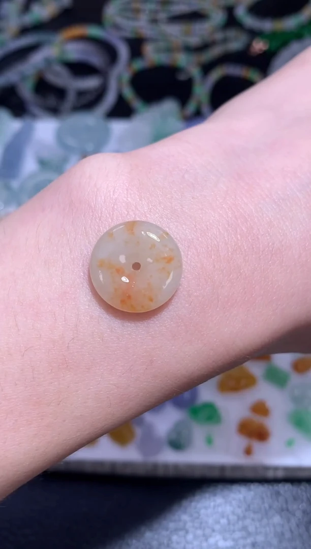 定制翡翠未镶嵌扣子