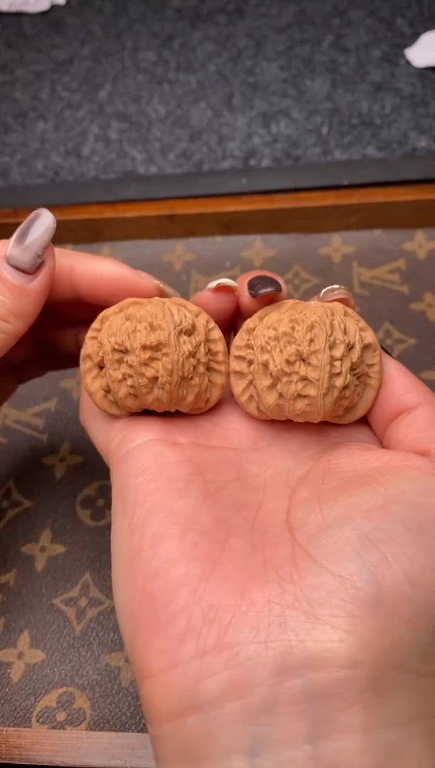 把件文玩核桃b152号43尺白狮子