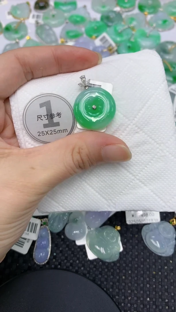 翡翠18K金镶嵌颈饰11111111