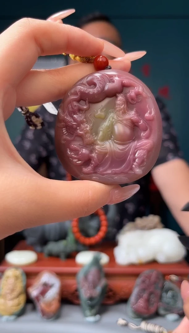 石英质玉未镶嵌颈饰吊坠