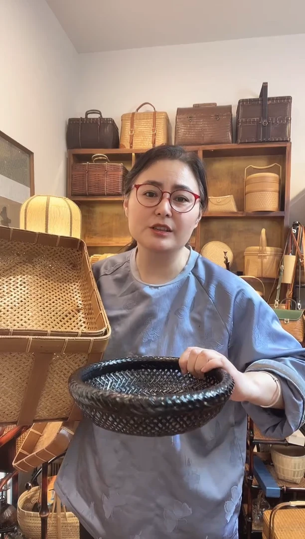 蓝泰漆漆竹编复古圆收纳筐