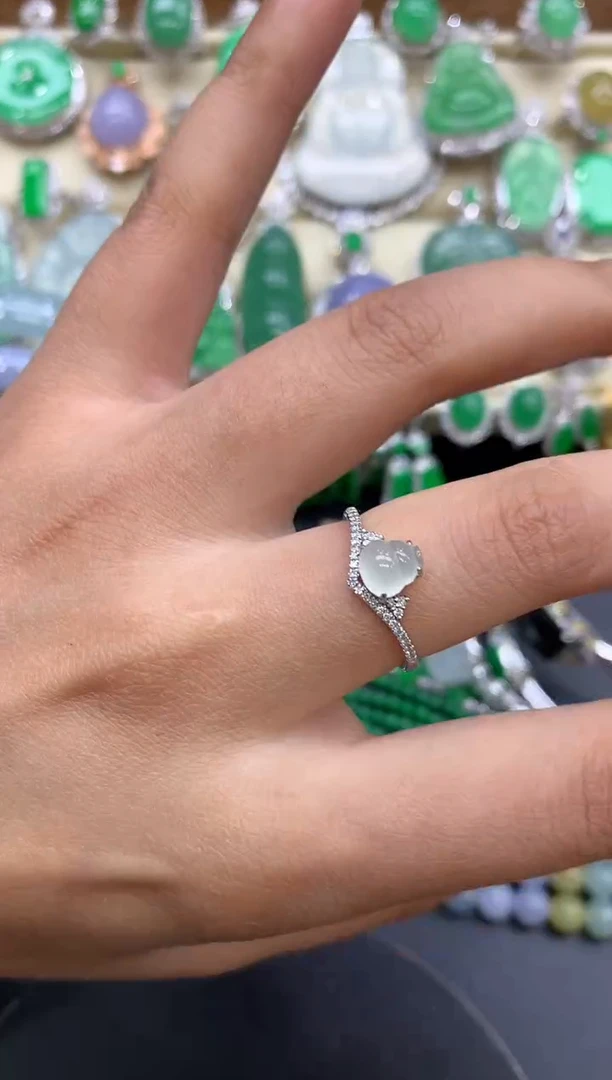 【闪购商品】翡翠戒指18K金镶嵌25-中国好珍宝