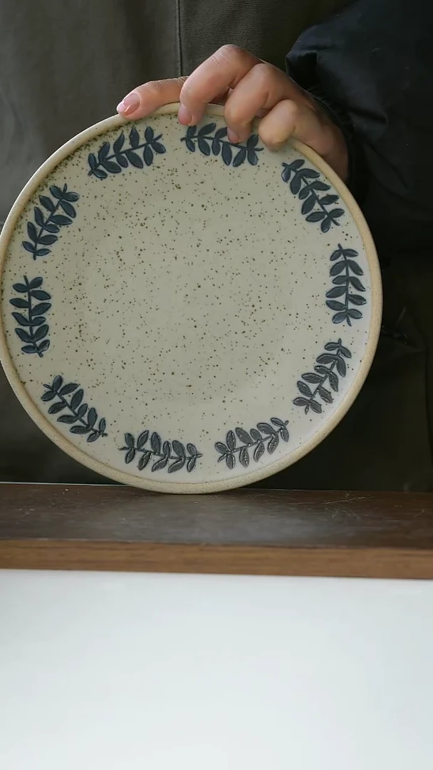 【闪购商品】陶瓷粗陶手绘花环早餐盘21cm@4-2@