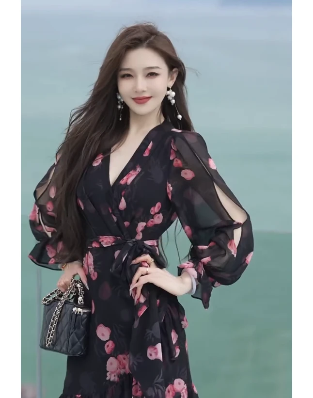 2025黑色气质高级法式赫本通勤透气时尚连衣裙CY302201