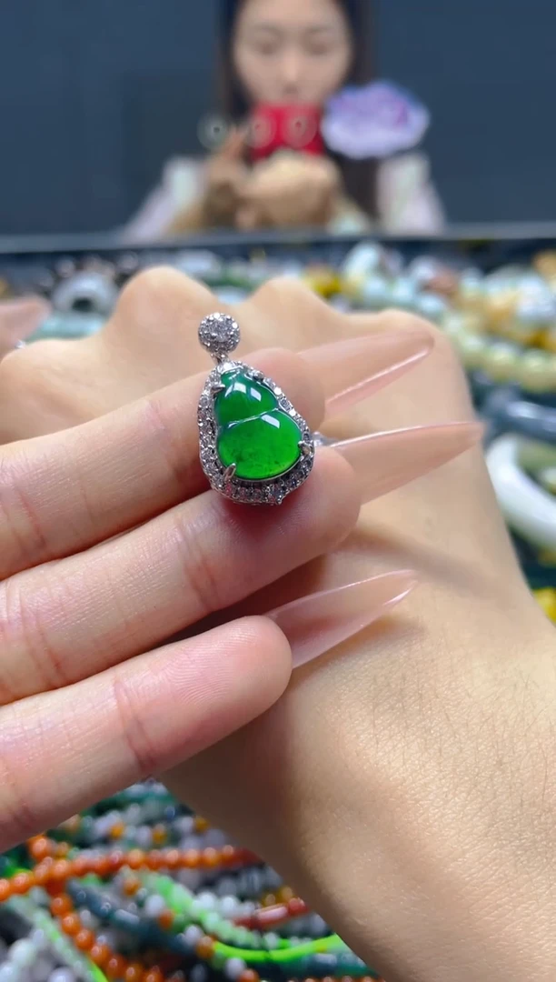 颈饰未镶嵌翡翠/J/翡翠A货，一件也是批发价