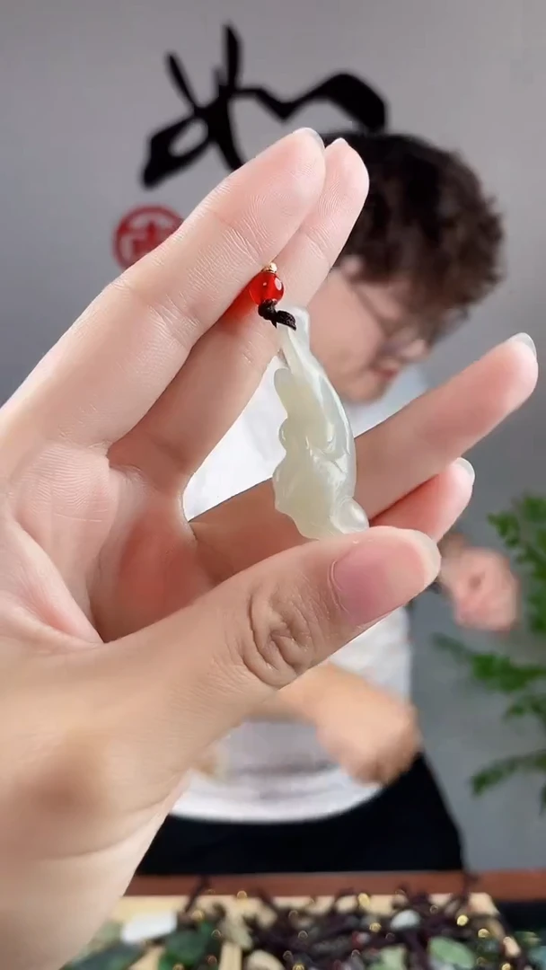 和田玉未镶嵌颈饰拍一发一，多样性发货