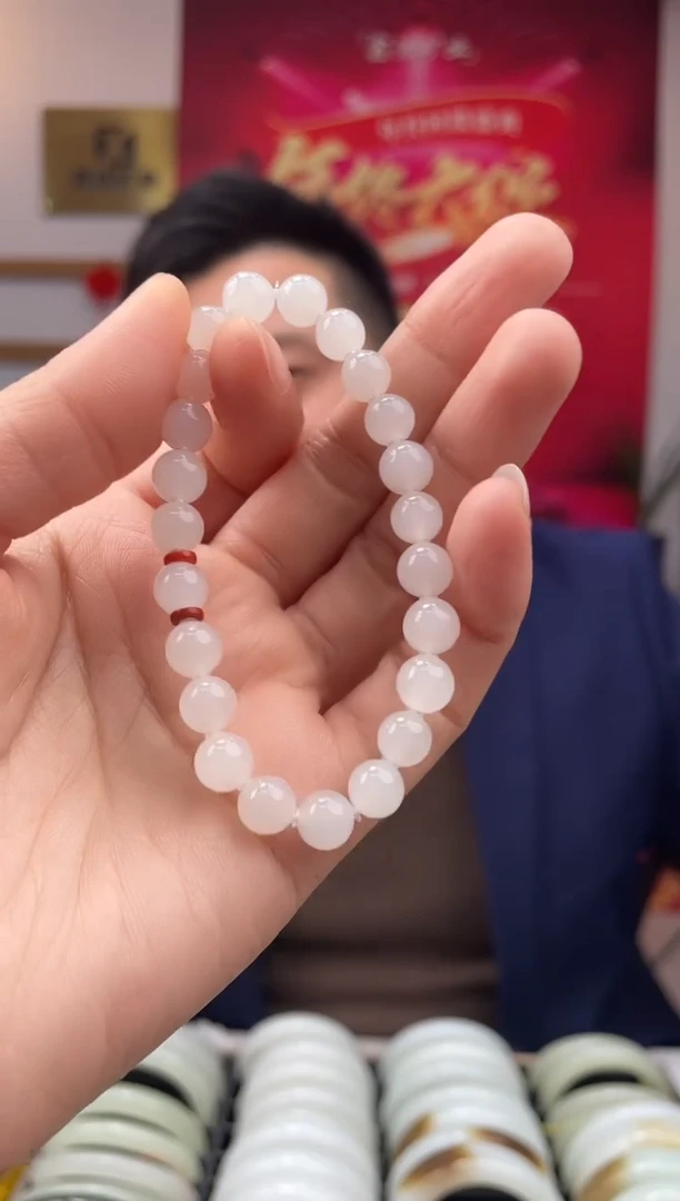 【闪购商品】和田玉手串未镶嵌于田老坑卡8-7手串随机发一件