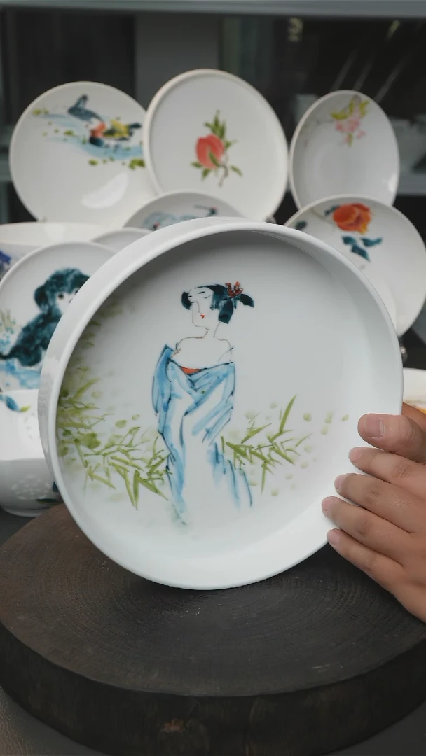 碗景德镇釉下五彩盘子