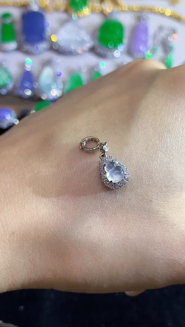 吊坠(不含链)18K金镶嵌翡翠LF多样性发其一