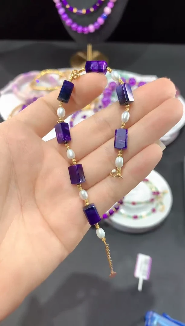 18K金镶嵌苏纪石（舒俱来）.手链