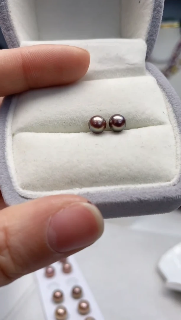 【闪购商品】淡水珍珠耳饰18K金镶嵌淡水耳钉  孔雀绿