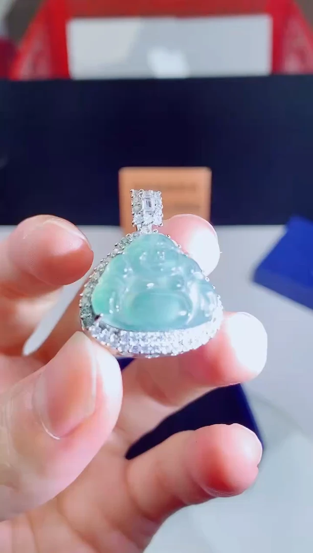 颈饰未镶嵌翡翠   ·