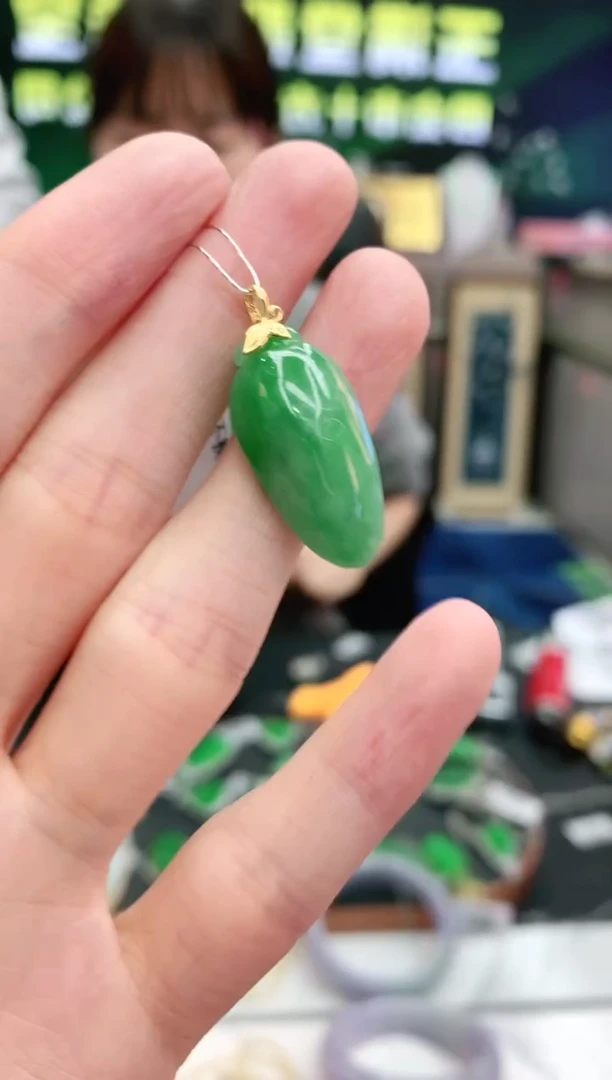 【闪购商品】翡翠颈饰18K金镶嵌赠礼盒证书 小君