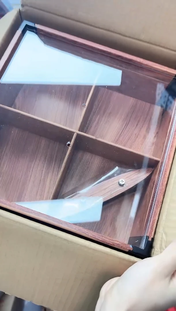 【闪购商品】大果紫檀（缅甸花梨）其他四格果盘一个（微瑕）