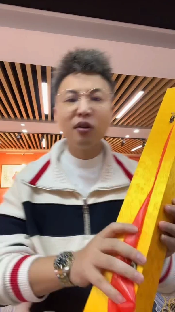 国画带锦盒 雷畅胜 清供画两幅一起