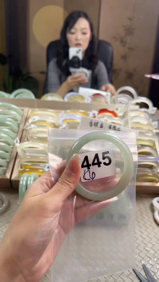 未镶嵌手镯石英质玉超**苔445