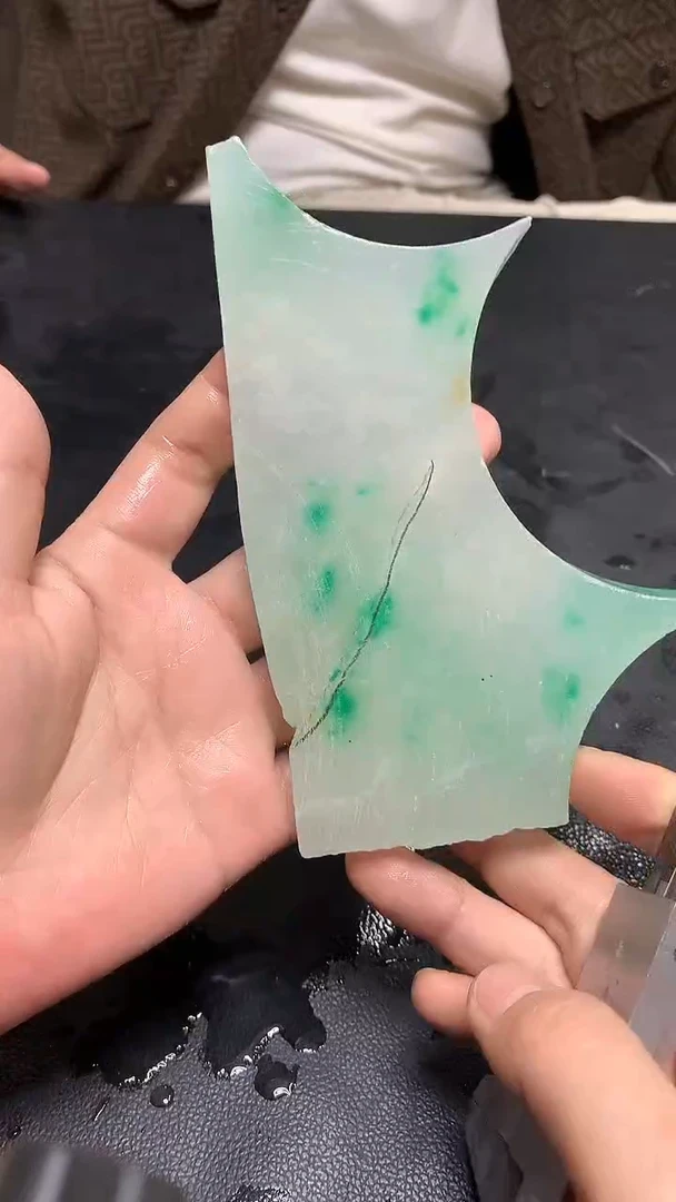 玉冰飘绿花边角毛坯