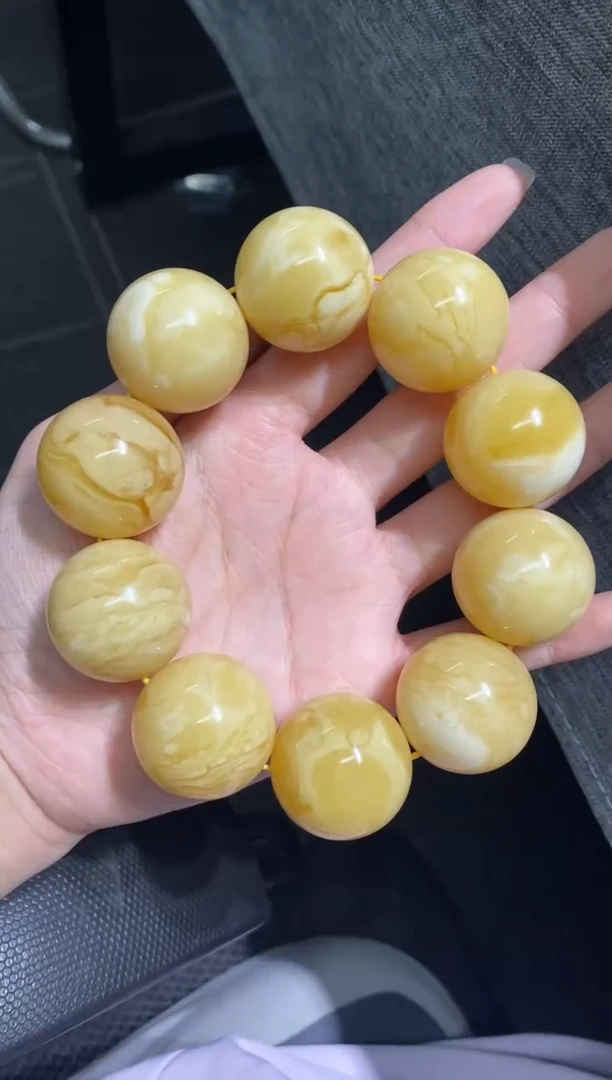 未镶嵌蜜蜡裸石哈****8（静）浓白蜜手串
